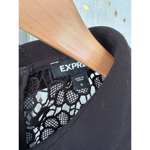 Express Daisy Eyelet Lace Rhinestone Color Embellishment Puff Sleeve Polo Romper - Picture 5 of 12